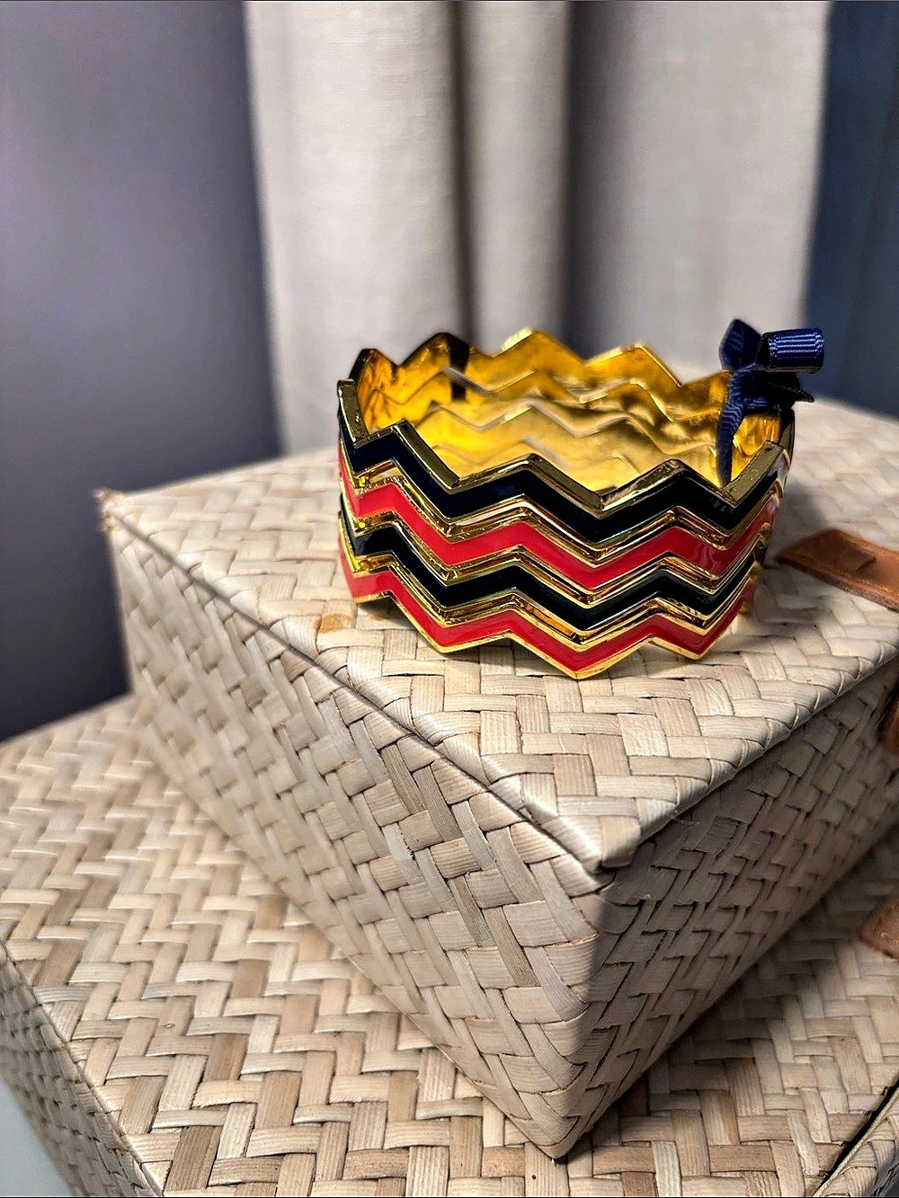 Geometric Zigzag Bracelet in Gold & Black Like New